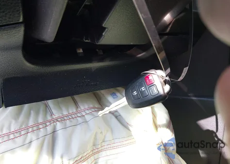 2019 Toyota Corolla Le z USA, uszkodzony, nr VIN 2T1BURHE3KC187759